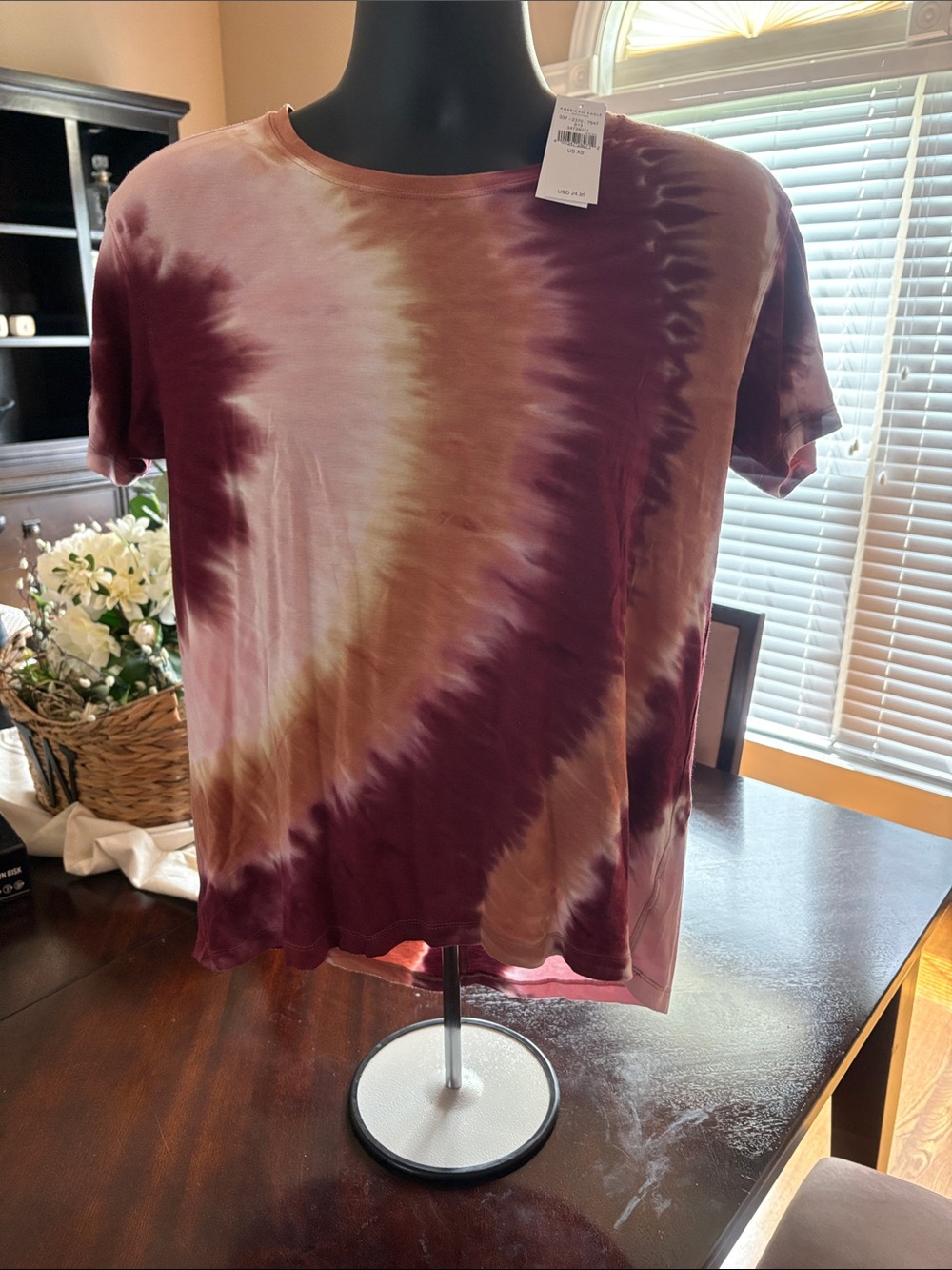 American Eagle Outfitters Tie-Dye Short Sleeve Tee in Burgundy, Tan, Cream